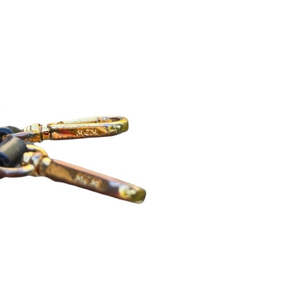 Mcm Metallic Visetos Medium Crossbody - Picture 5 of 7